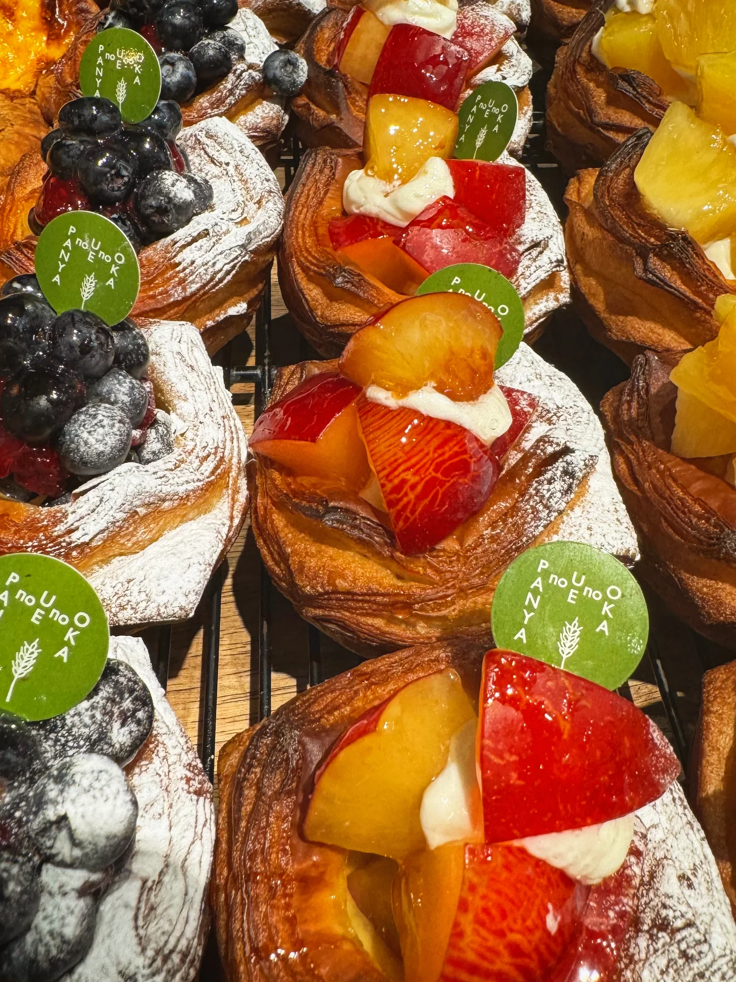 毎年人気の季節の味わい「プラム(貴陽)のデニッシュ」が今年もご用意しています(2025.08.06)