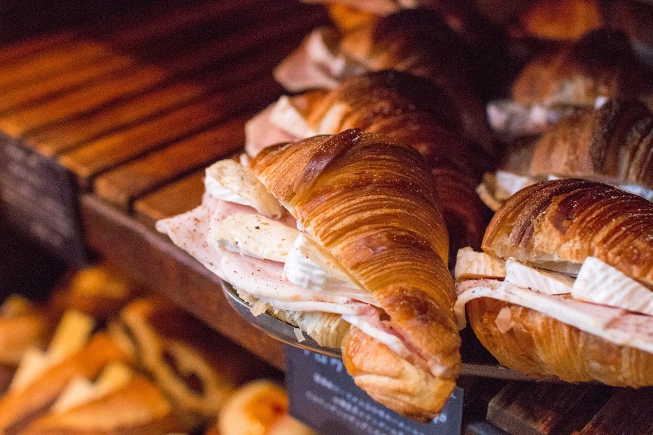 秋の気持ちの良いお天気、バゲットサンドたくさんご用意しています（2025.11.12）