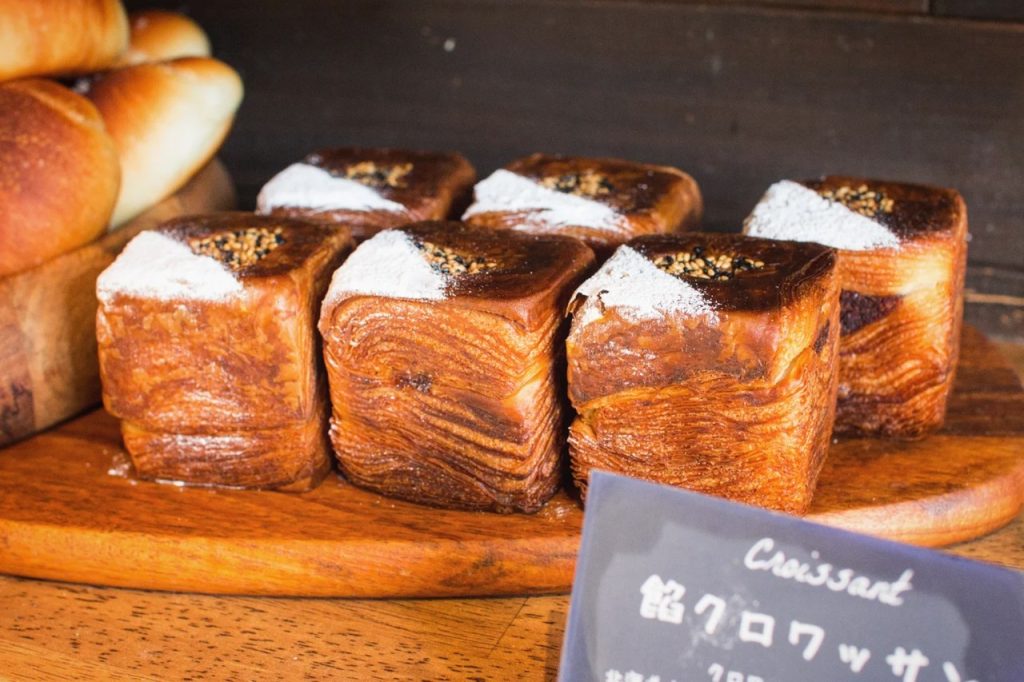 人気の餡クロワッサン焼き上がっています（2026.06.04）